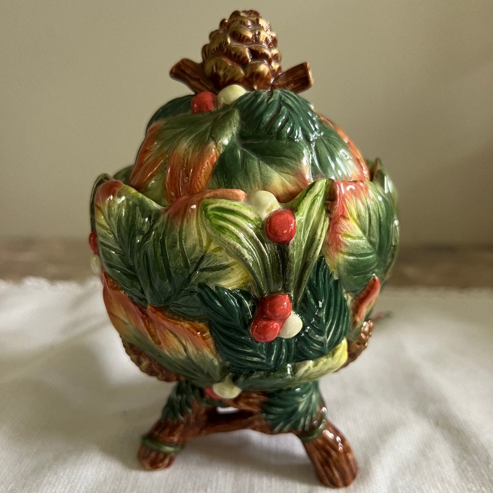 Fitz and Floyd 'Christmas Lodge' Covered Sugar Bowl